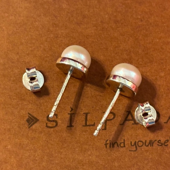 Silpada Pearl ‘SIMPLY THE BEST’ Sterling Silver Earrings P2403 - Picture 10 of 15